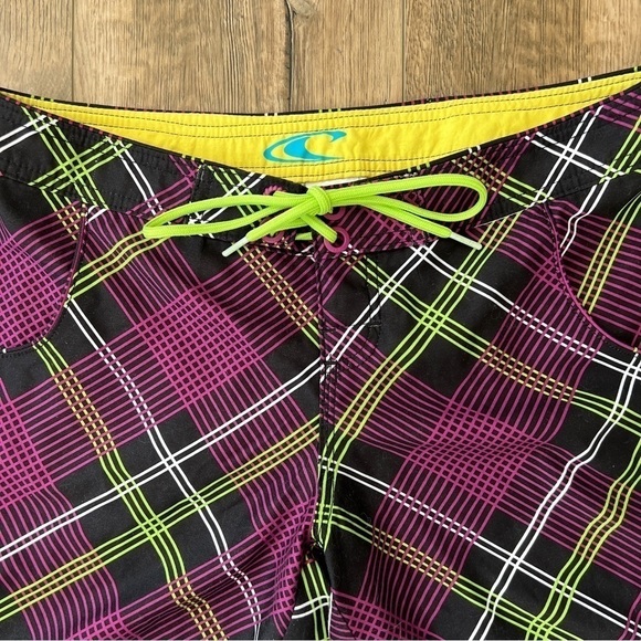 O’Neill Low Rise Plaid Boardshorts Size Small - Picture 2 of 10